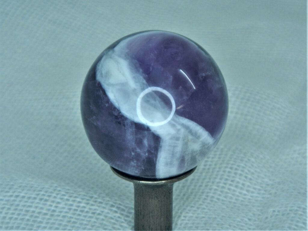 30mm Sphäre aus Amethyst